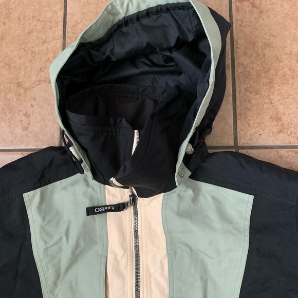 Waterproof Black and Green Jacket - Picture 5 of 12